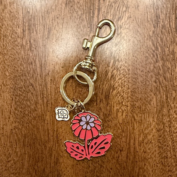 Roller Rabbit X Target Flower Keychain NEW - Picture 2 of 4